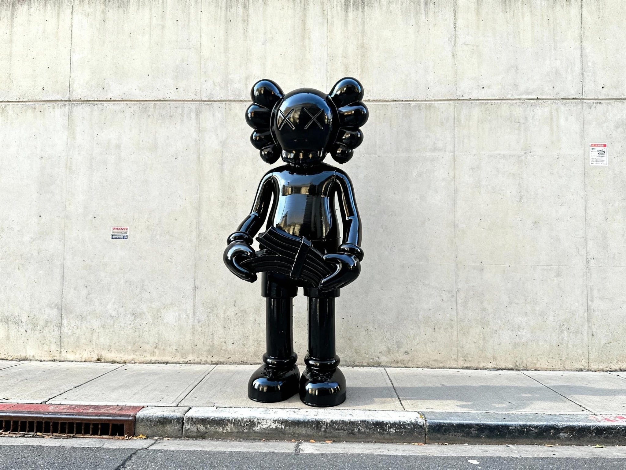 6 FT LIFE SIZE KAWS-Style Money Counting Figurine–